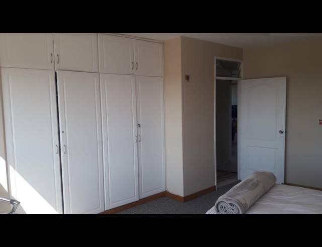 2 BEDROOM FLAT TO LET IN ESSENWOOD